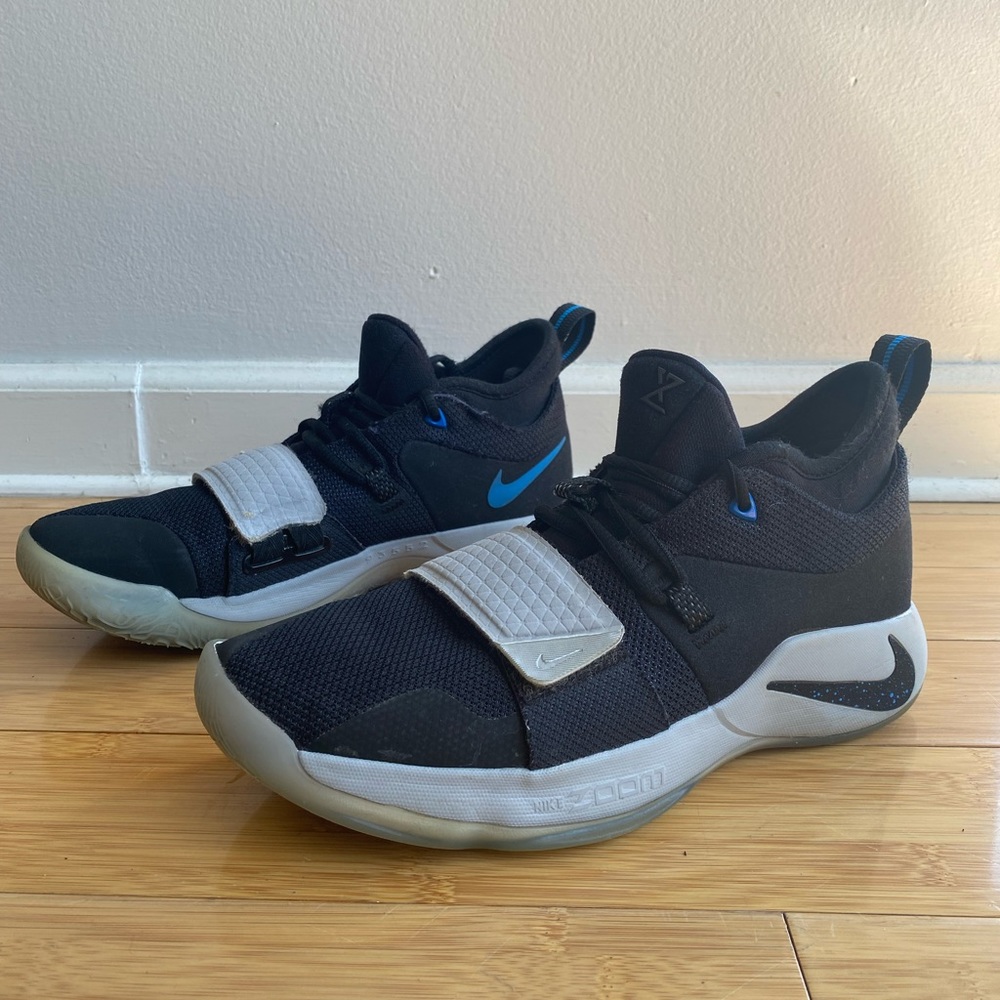 Men’s Kyrie Irving basketball zoom sneakers